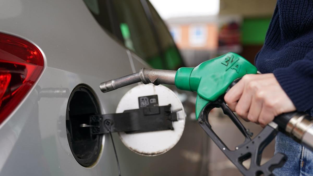 fuel retailers increasing profit margins