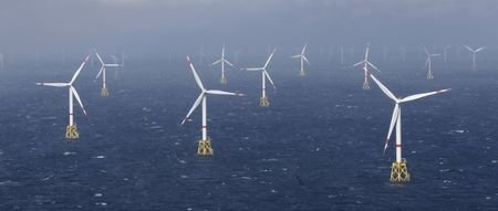 European Renewable Energy Shares Stumble Following US Offshore Wind Project Freeze